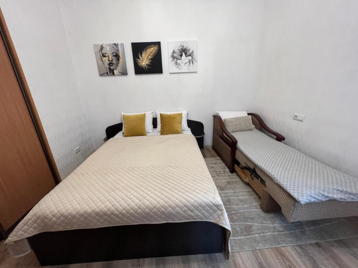 Cozy Apartment Near The Lviv National Opera Exteriör bild