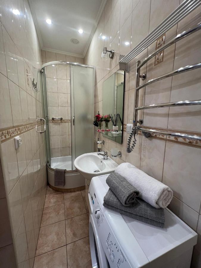 Cozy Apartment Near The Lviv National Opera Exteriör bild